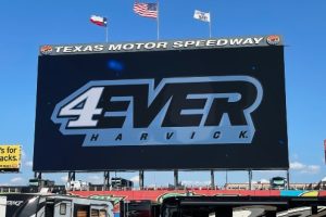 DVU1653-GoVision-Texas-Motor-Speedway-TMS-VISION-ULTRA-16o_2USE-300x200.jpg