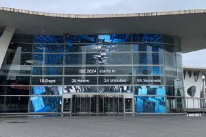 Realtime-Department-transprent-LED-screen-Fira-De-Barcelona-Gran-Via-620x330-1-300x200.jpg